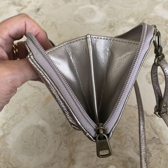 The Sak Redwood 3-In-1 Leather Phone Wallet Crossbody Clutch Purse Metallic - Picture 12 of 13